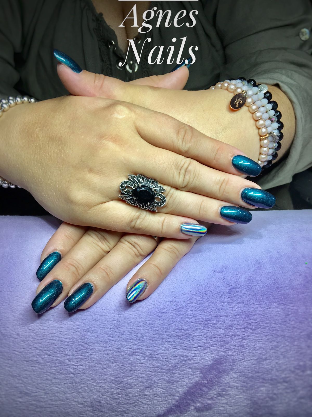 Petrol chrome amandelnagels